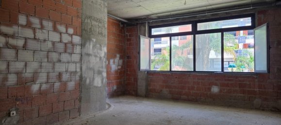 118m² Commercial property in Oeiras, Portugal No. 190234 2