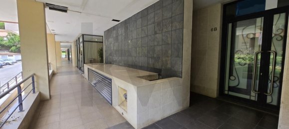 118m² Commercial property in Oeiras, Portugal No. 190234 24