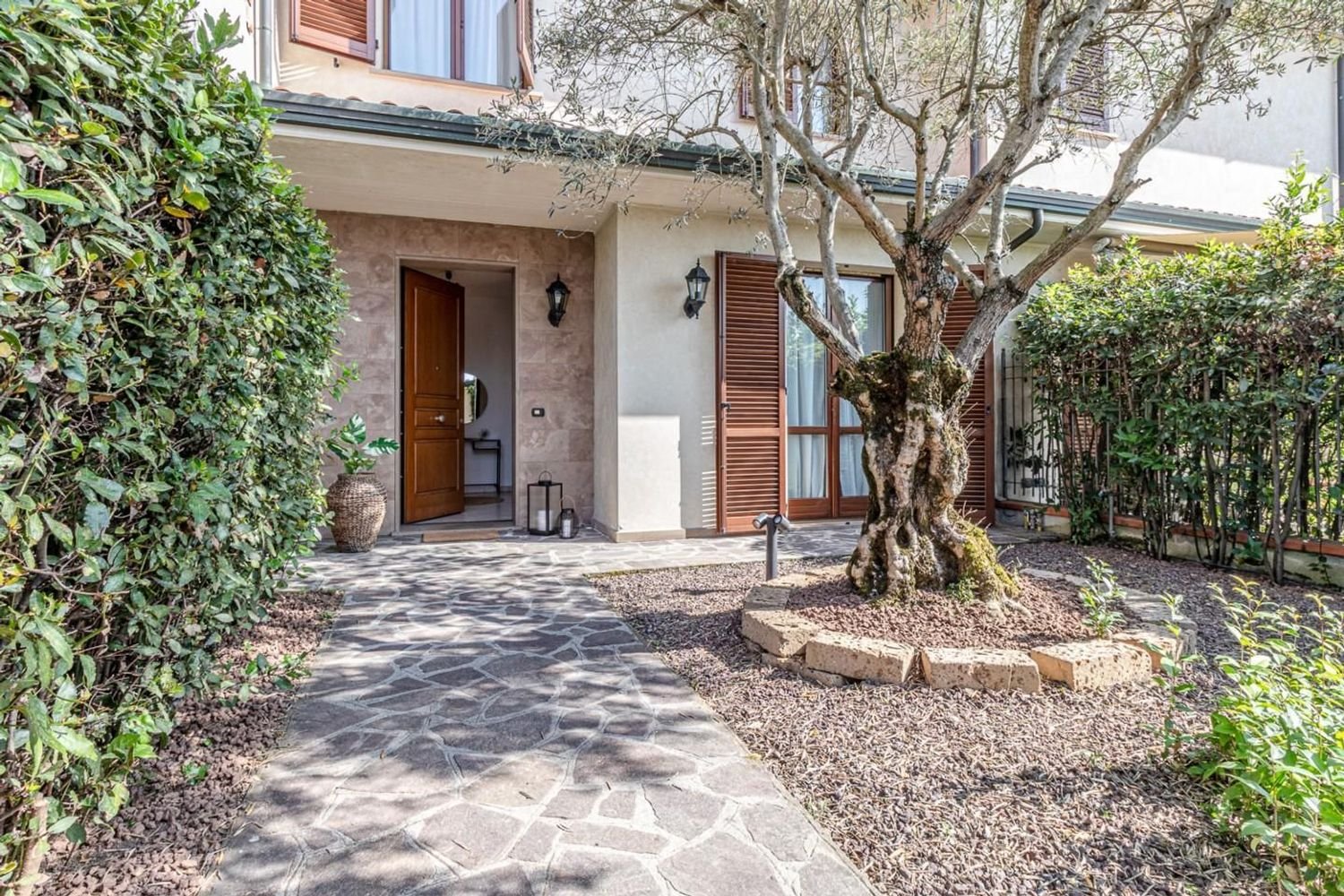 6 bedrooms Villa in Santa Croce sull'Arno, Italy No. 403213