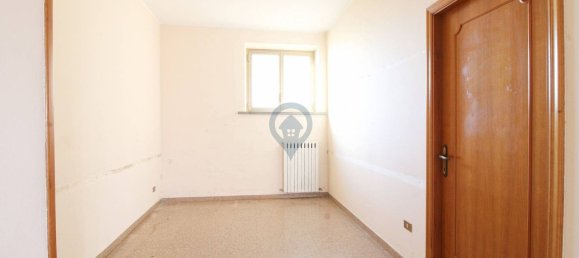 Дом с 4 комнатами в Коррополи, Италия № 99960 7