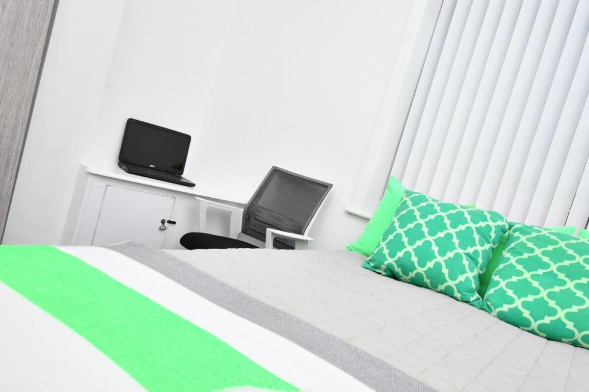 4 bedrooms House in Burnley, United Kingdom No. 163