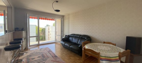 2 chambres Appartement à Saint-Jean-de-Braye, France No. 60092 2