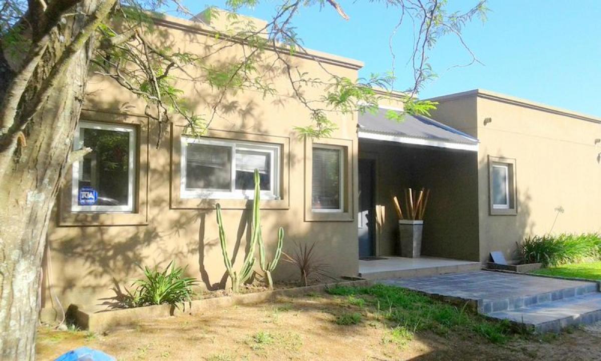 3 bedrooms House in Escobar, Argentina No. 89607