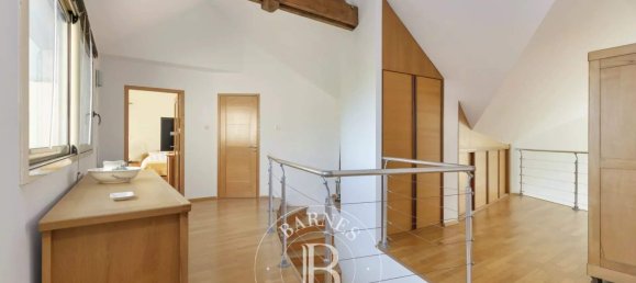 6 bedrooms House in Igny, France No. 180738 11