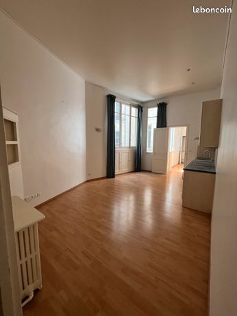 Квартира с 2 комнатами в Париж, Франция № 309865