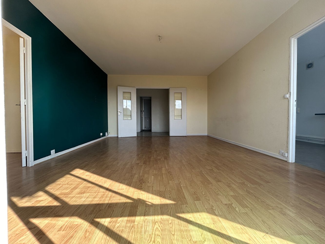 Apartamento de 3 dormitorios en Orleans, France No. 67255