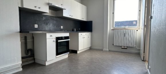 Apartamento de 3 dormitorios en Orleans, France No. 67255 3