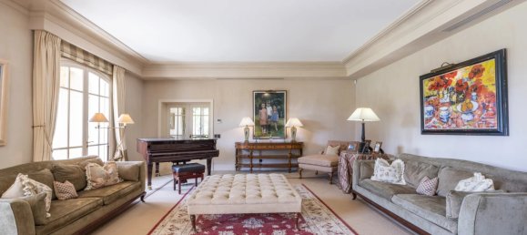 9 bedrooms Villa in Mougins, France No. 1685 9