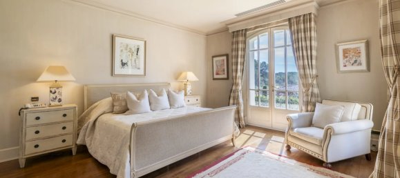 9 bedrooms Villa in Mougins, France No. 1685 21