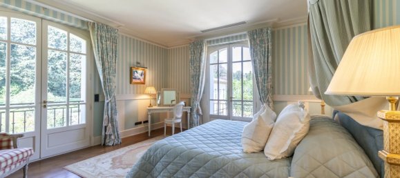 9 bedrooms Villa in Mougins, France No. 1685 17