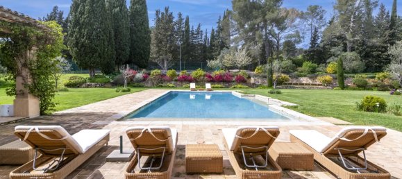 9 bedrooms Villa in Mougins, France No. 1685 3