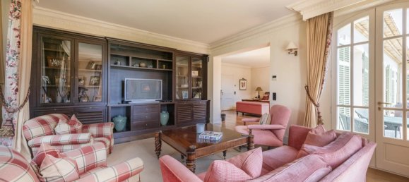 9 bedrooms Villa in Mougins, France No. 1685 18