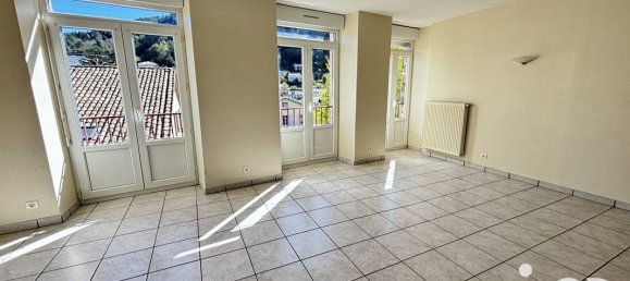 2 chambres Appartement à Vals-les-Bains, France No. 341391 3