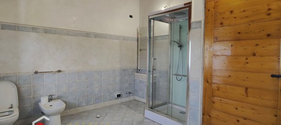 Дом с 5 спальнями в Карбонера, Италия № 328852 20