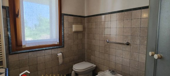 Дом с 5 спальнями в Карбонера, Италия № 328852 11