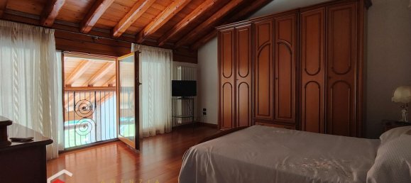 Дом с 5 спальнями в Карбонера, Италия № 328852 12