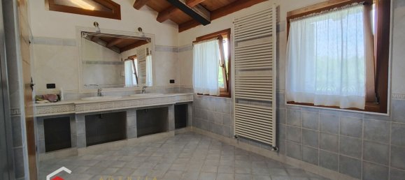 Дом с 5 спальнями в Карбонера, Италия № 328852 21