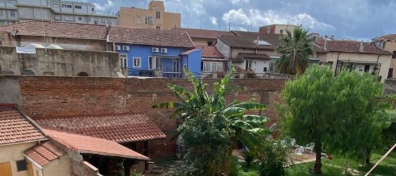 4 bedrooms Apartment in Piombino, Italy No. 323888 2