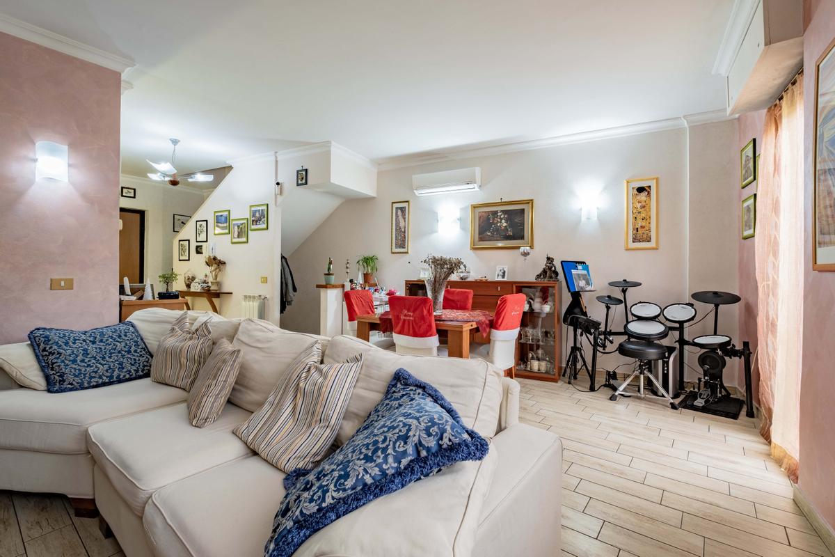 4غرفة فيلا في Rome, Italy رقم 189422