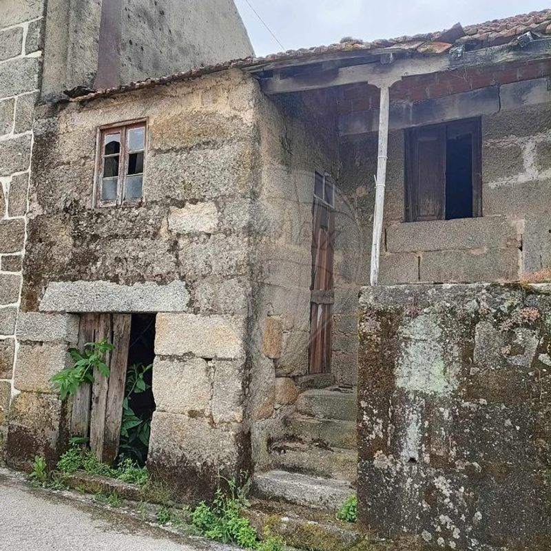 Casa de 2 dormitorios en Oliveira do Hospital, Portugal No. 24687