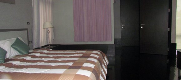 Café/restaurante de 3 dormitorios en Pattaya, Thailand No. 1349 16