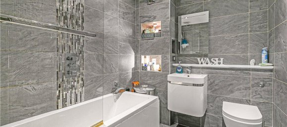 3 Schlafzimmer Gewerbliche Immobilie in London, United Kingdom, Nr. 8734 7