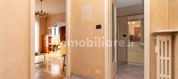 2 bedrooms Apartment in Turin, Italy No. 58389 6