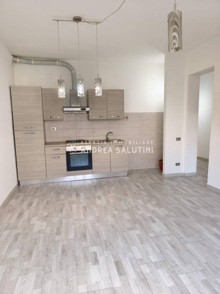 Apartamento T2 em Pontedera, Italy N.º 351999