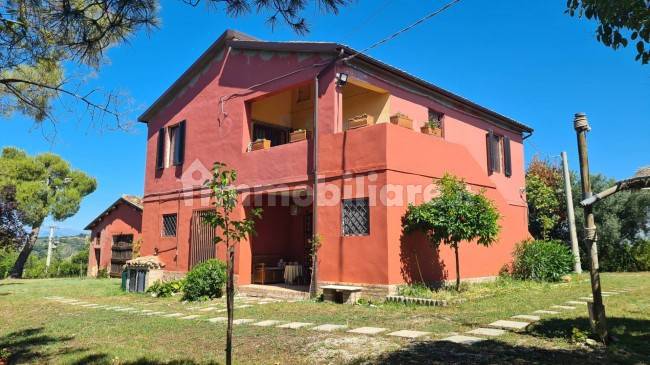 3 غرف نوم فيلا في Sant'Omero, Italy رقم 85088