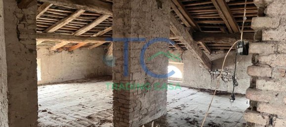 10غرفة فيلا في Gazzola, Italy رقم 79128 21