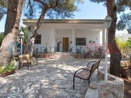 3 bedrooms Villa in Manduria, Italy No. 52874