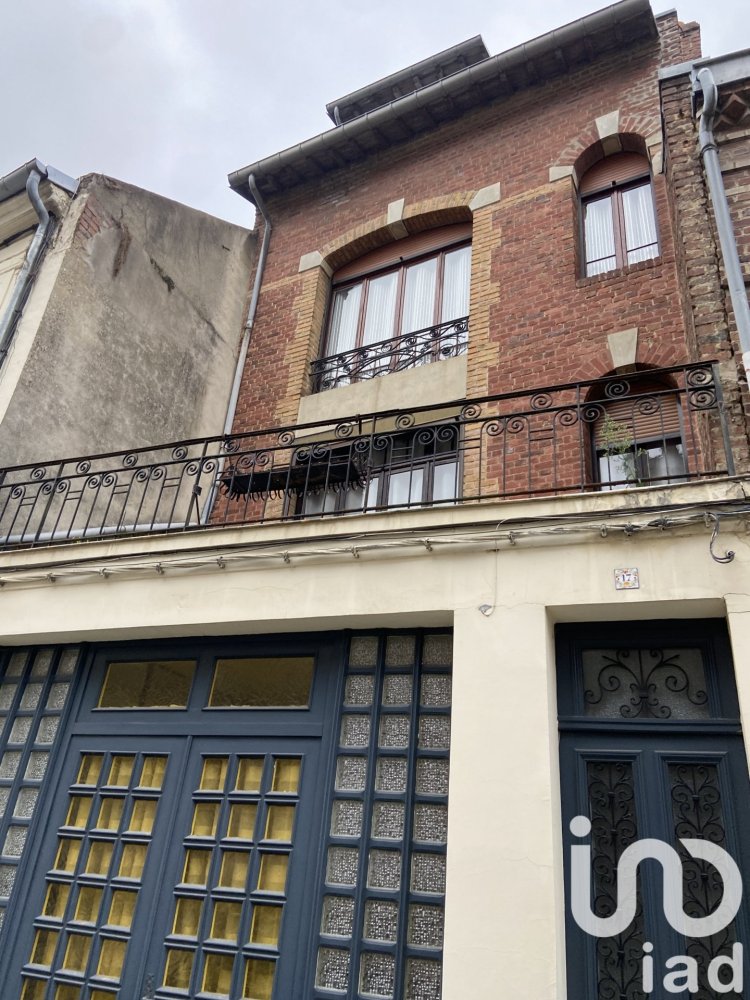 Casa de 5 dormitorios en Saint-Quentin, France No. 55068