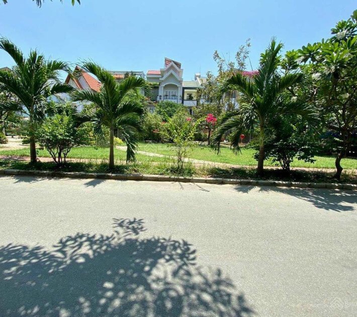 80m² Land in District 7, Vietnam No. 13141