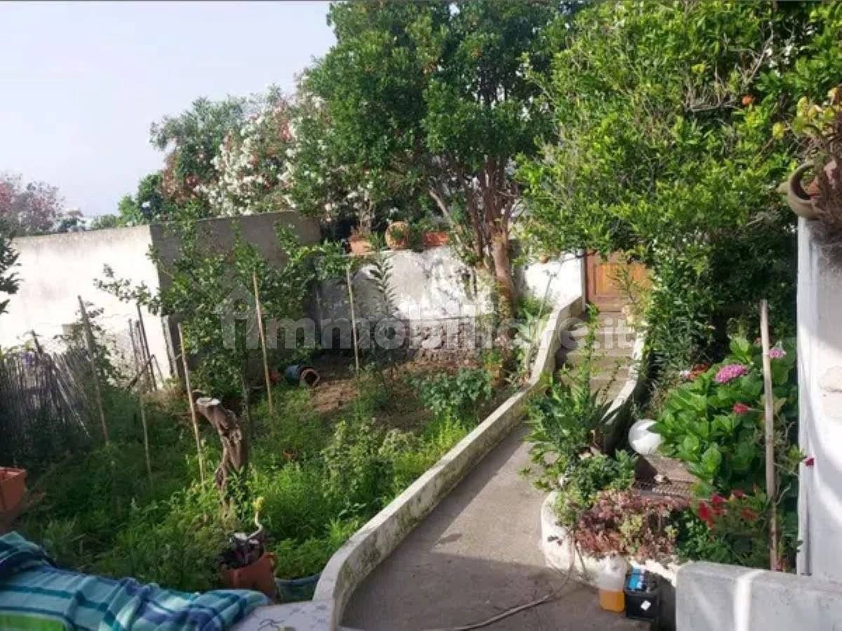 4 bedrooms Villa in Lipari, Italy No. 38228