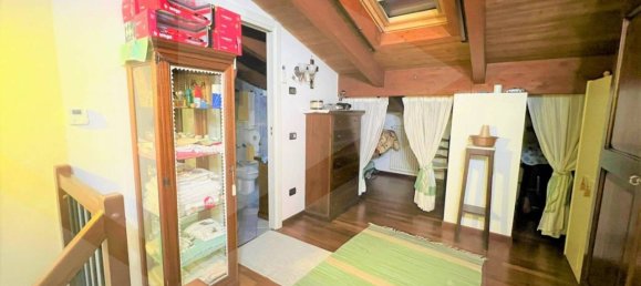 4غرفة شقة في Fiorano Modenese, Italy رقم 22661 22