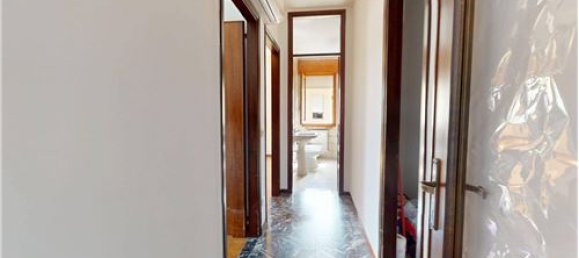 2 bedrooms Apartment in Padua, Italy No. 298623 10