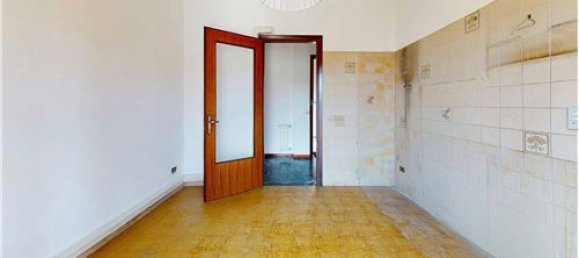 2 bedrooms Apartment in Padua, Italy No. 298623 5