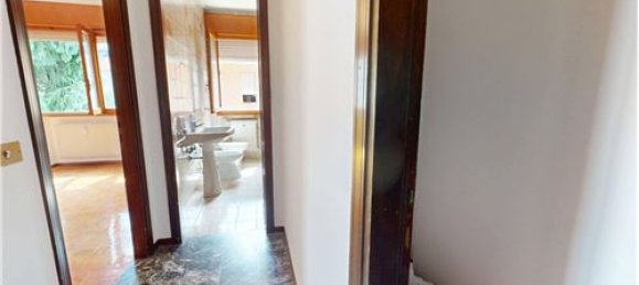 2 bedrooms Apartment in Padua, Italy No. 298623 11