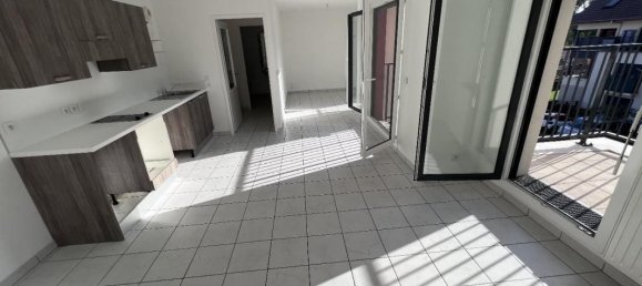 Studio in Saint-Cheron, France No. 181800 2