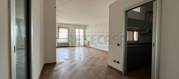 Квартира с 3 спальнями в Крема, Италия № 361960 3