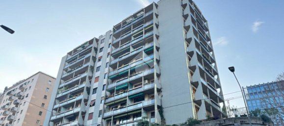 3 bedrooms Apartment in Milan, Italy No. 324766 28