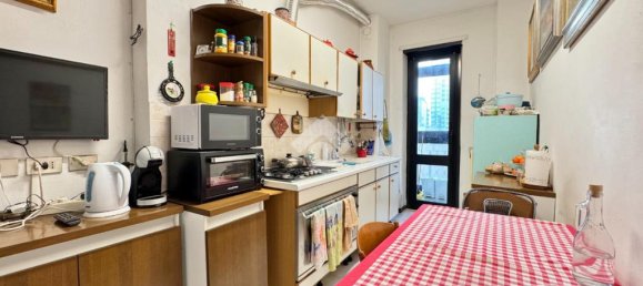 3 bedrooms Apartment in Milan, Italy No. 324766 18