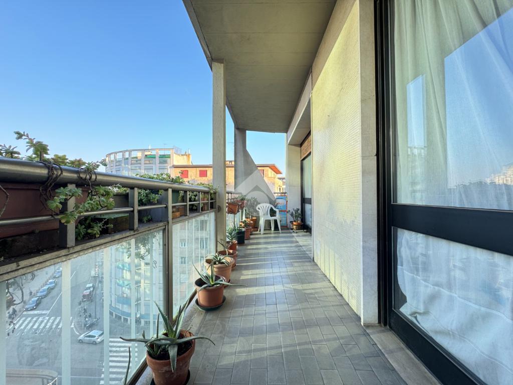 3 bedrooms Apartment in Milan, Italy No. 324766