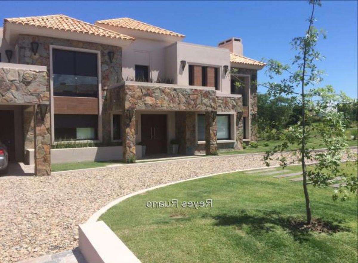 Casa T4 em Canelones, Uruguay N.º 8277