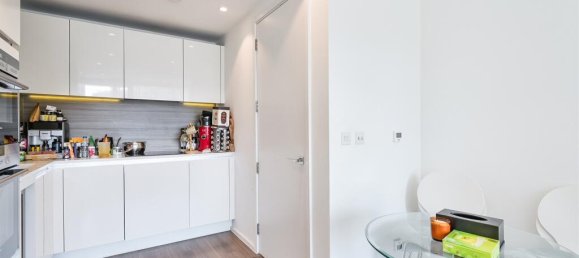 1 bedroom Apartment in London, United Kingdom No. 9660 10