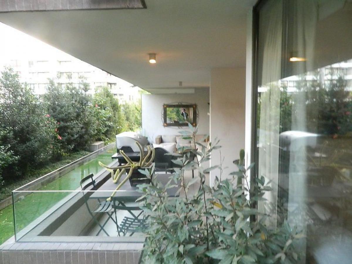 4 bedrooms Apartment in Santiago, Chile No. 5397