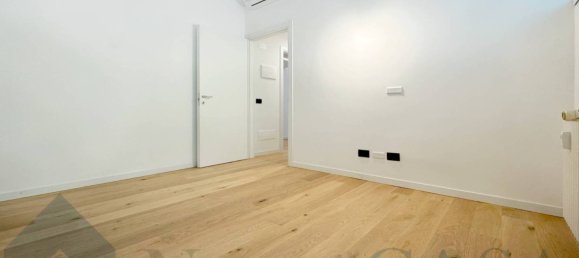 1 bedroom Apartment in Milan, Italy No. 275251 5