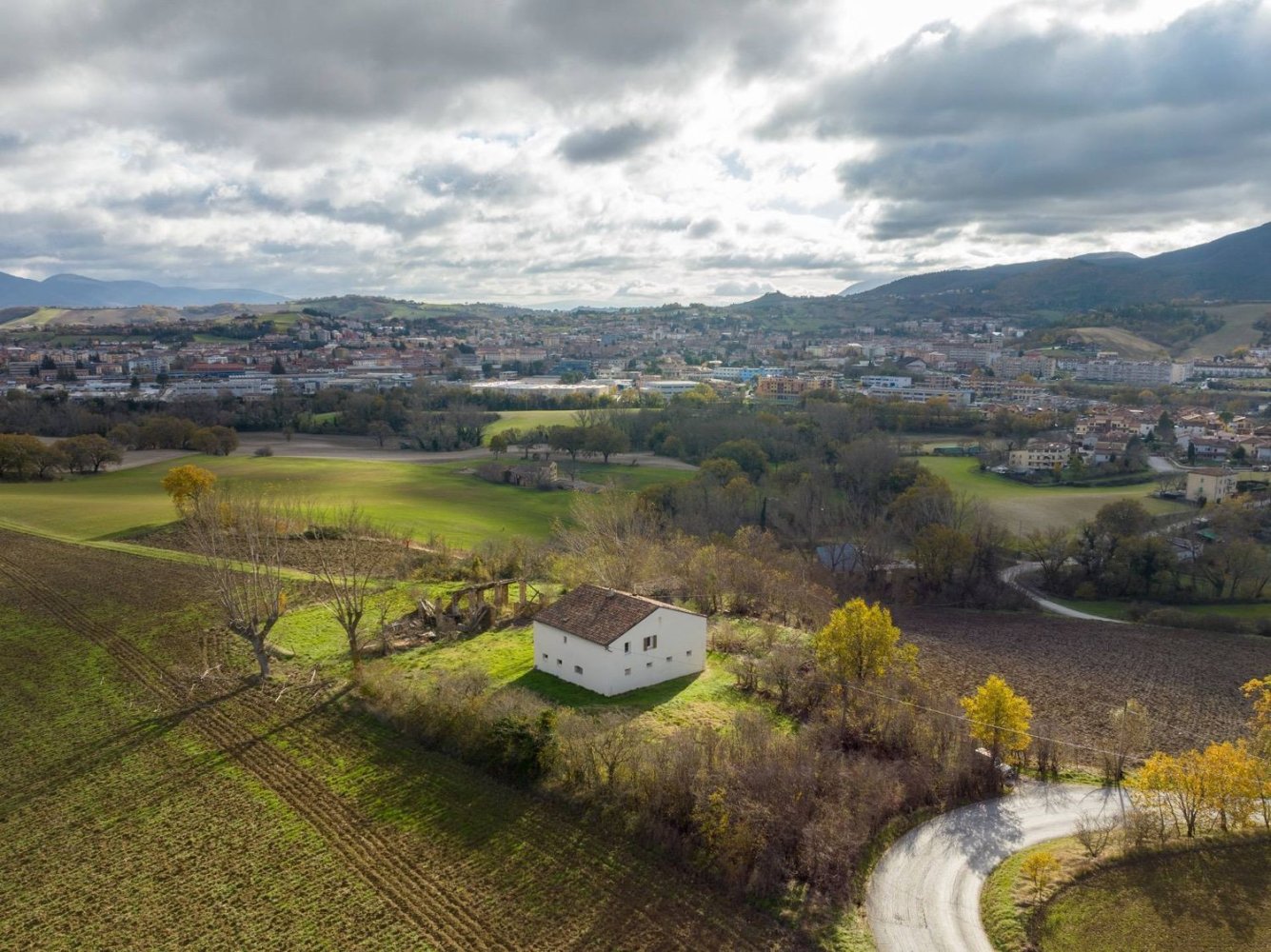 8-Zimmer Haus in Fabriano, Italy, Nr. 61906