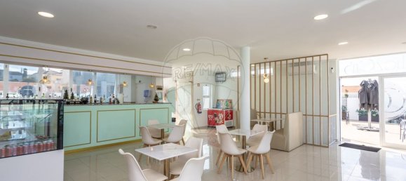 258m² Warehouse in Setubal, Portugal No. 70649 3