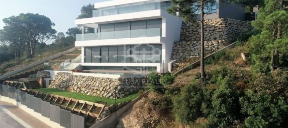 5 bedrooms Villa in Begur, Spain No. 7434 3